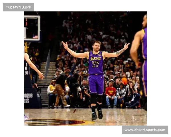 湖人马刺比赛间隙少年球迷互动，社区活动推广篮球